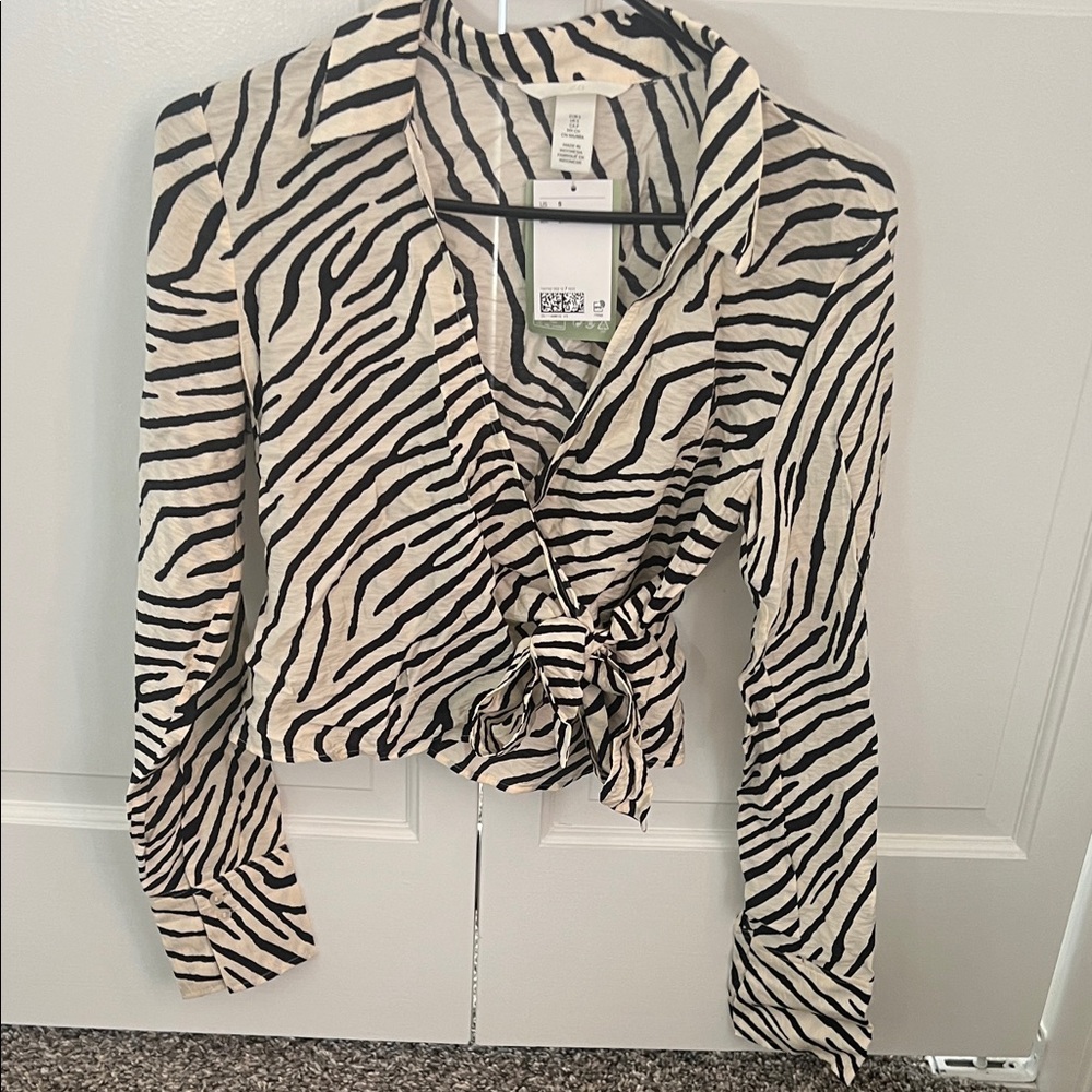 H&M Zebra Tie-Front Blouse in Black & Cream